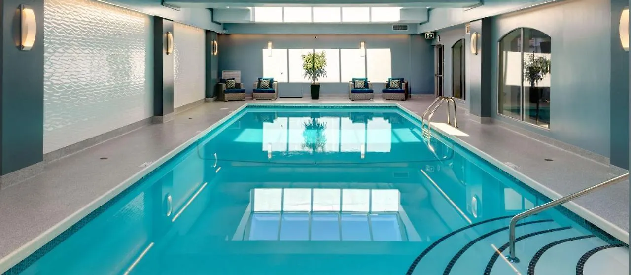Chateau Victoria Hotel & Suites 4*,