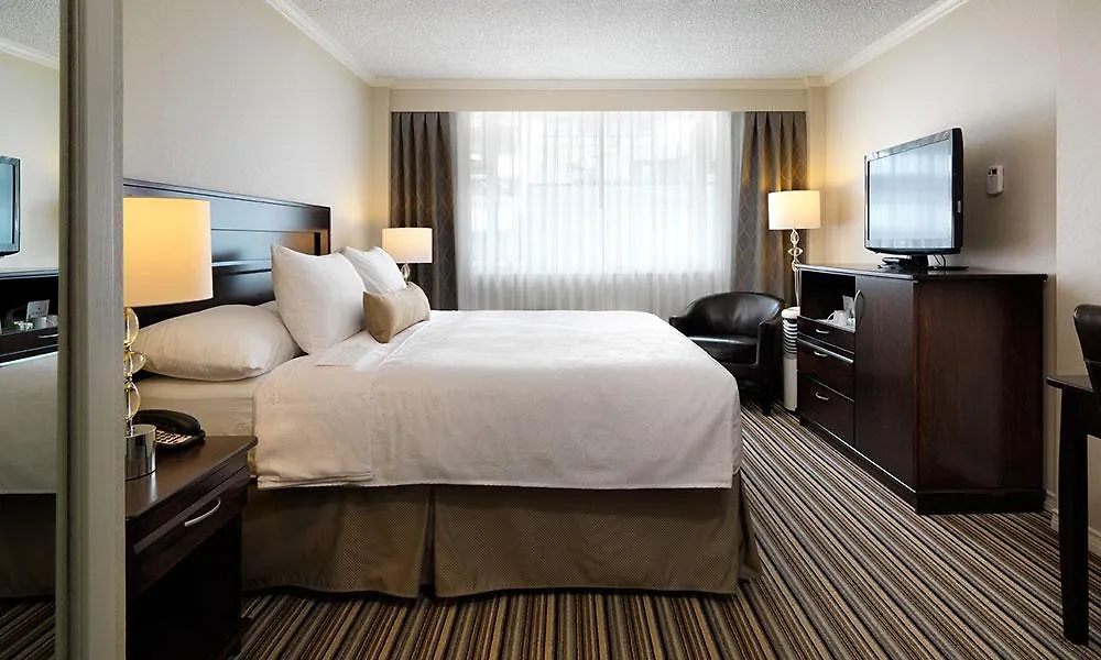 Chateau Victoria Hotel & Suites 4*,  Canada