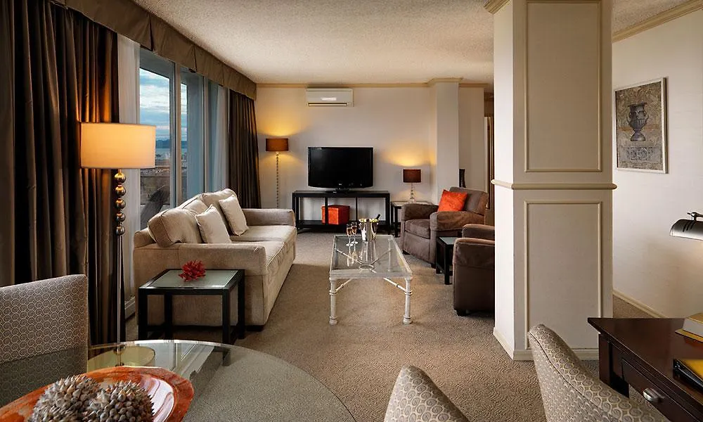 Chateau Victoria Hotel & Suites