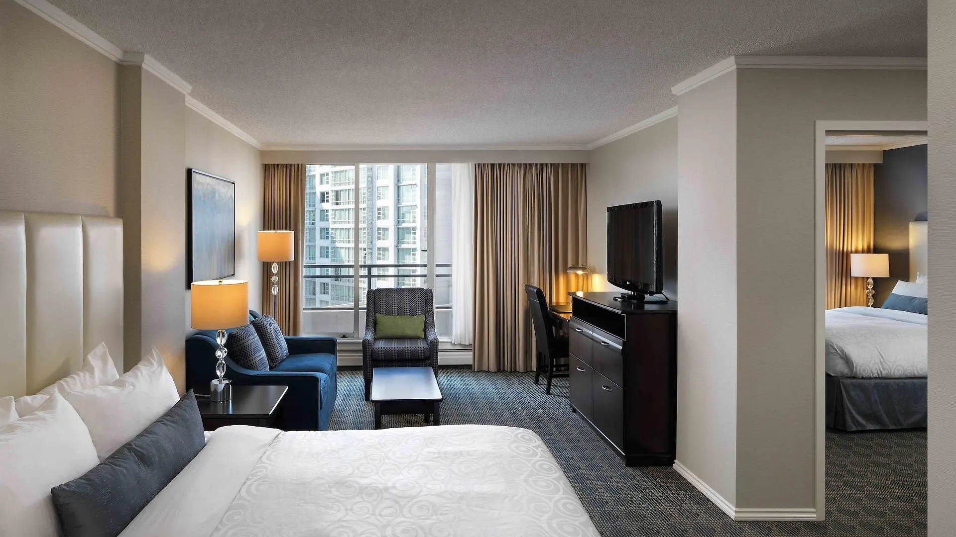 Chateau Victoria Hotel & Suites