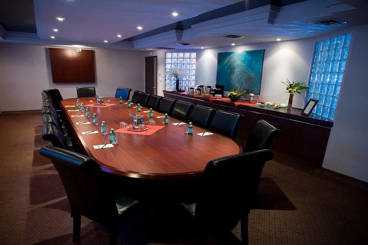 Chateau Victoria Hotel & Suites