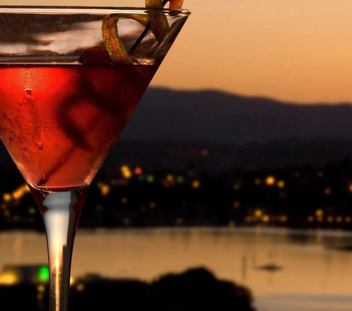 Chateau Victoria Hotel & Suites 4*,  Canada