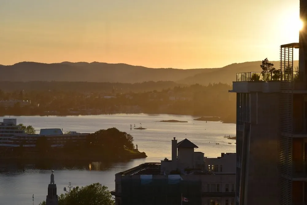 Chateau Victoria Hotel & Suites