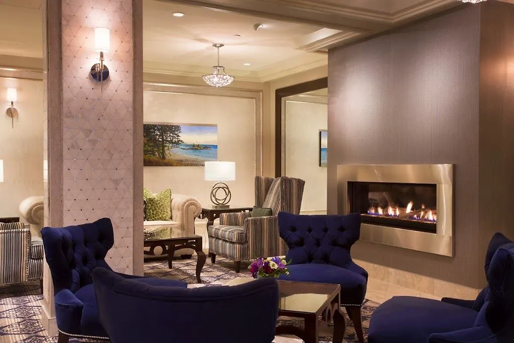 Chateau Victoria Hotel & Suites Canada