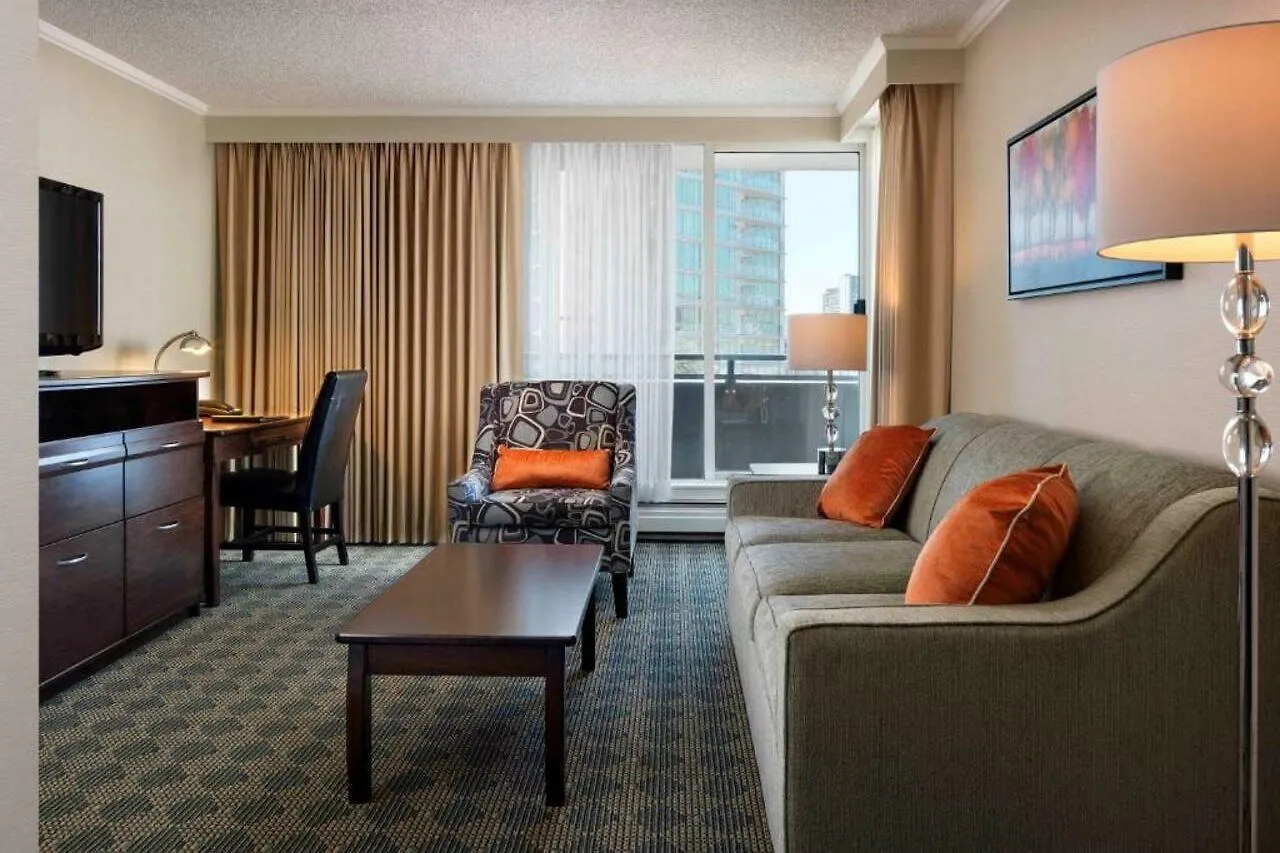 Chateau Victoria Hotel & Suites