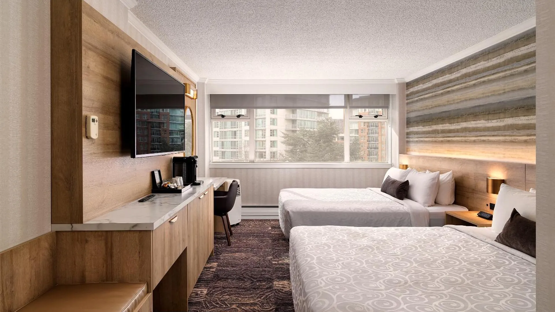 Chateau Victoria Hotel & Suites
